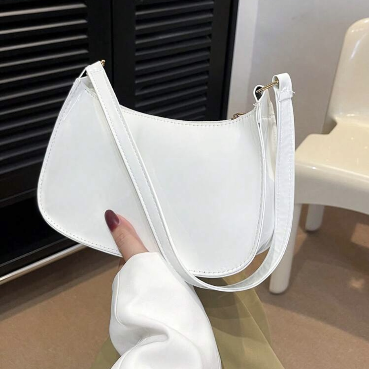 White bag 